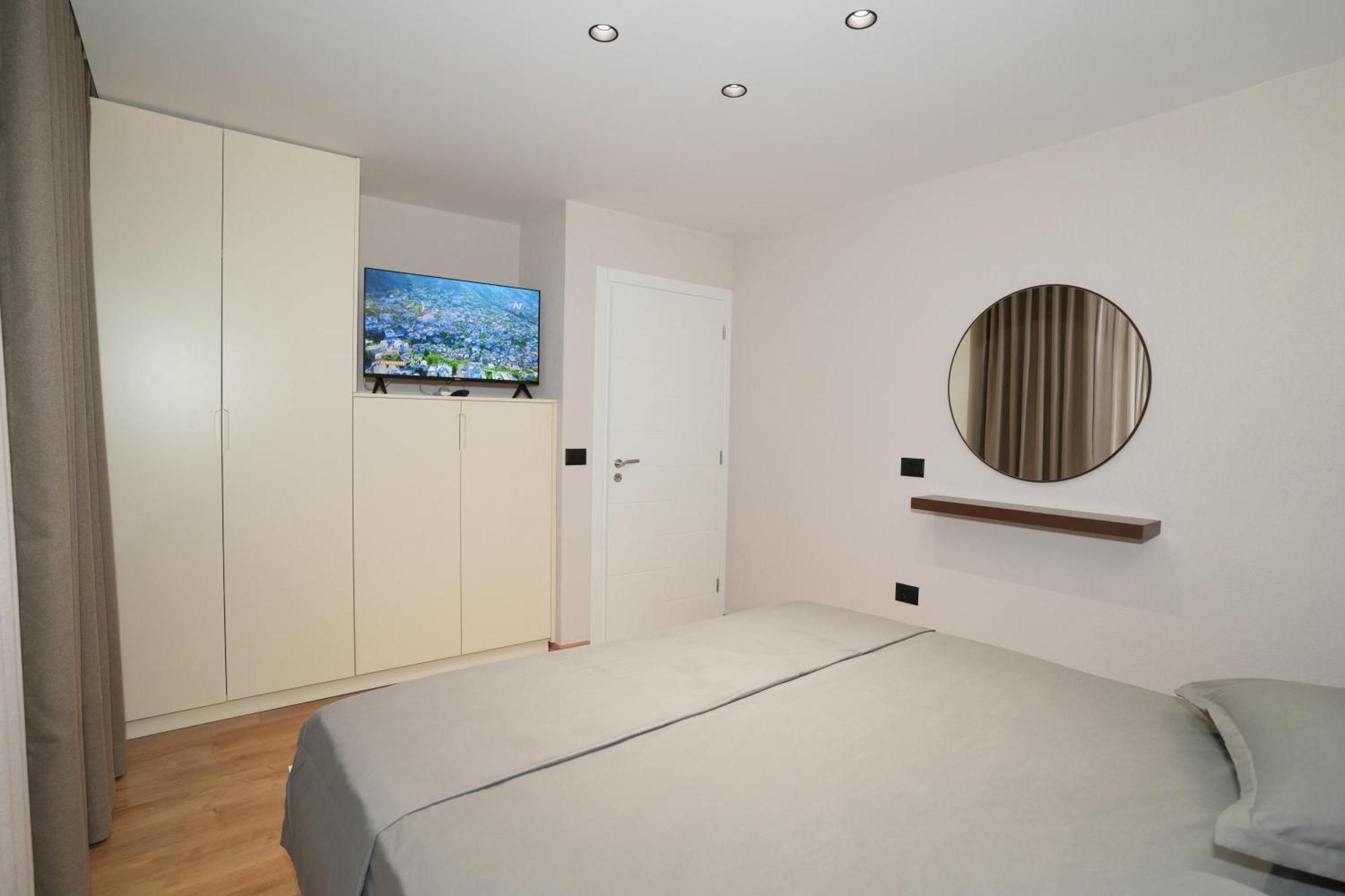 Rs Skendo Apartments Gjirokastër Esterno foto