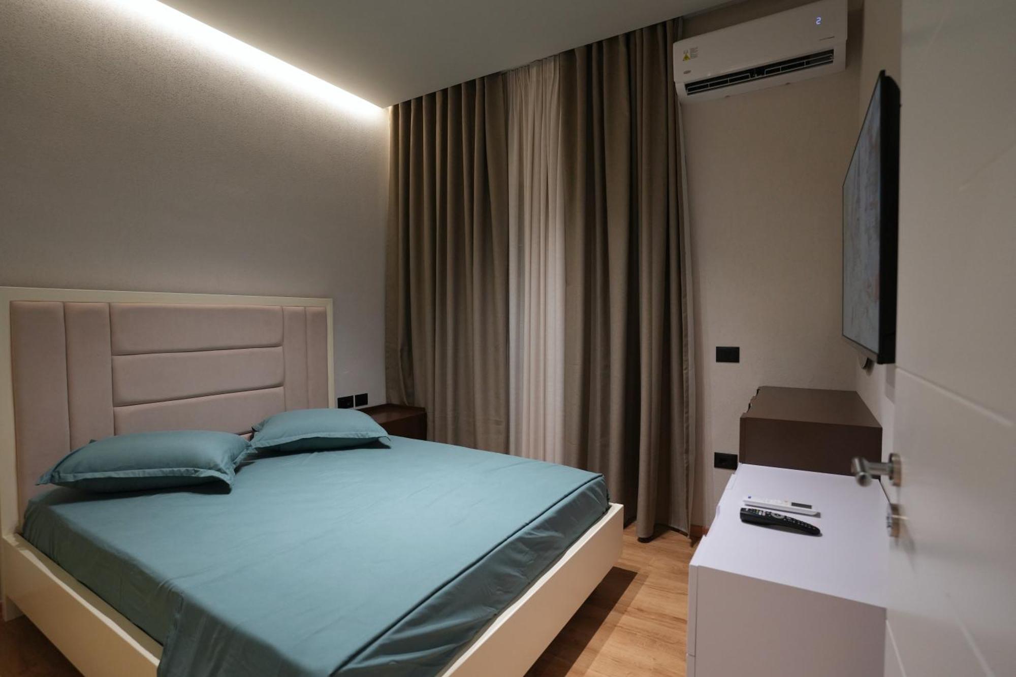 Rs Skendo Apartments Gjirokastër Esterno foto
