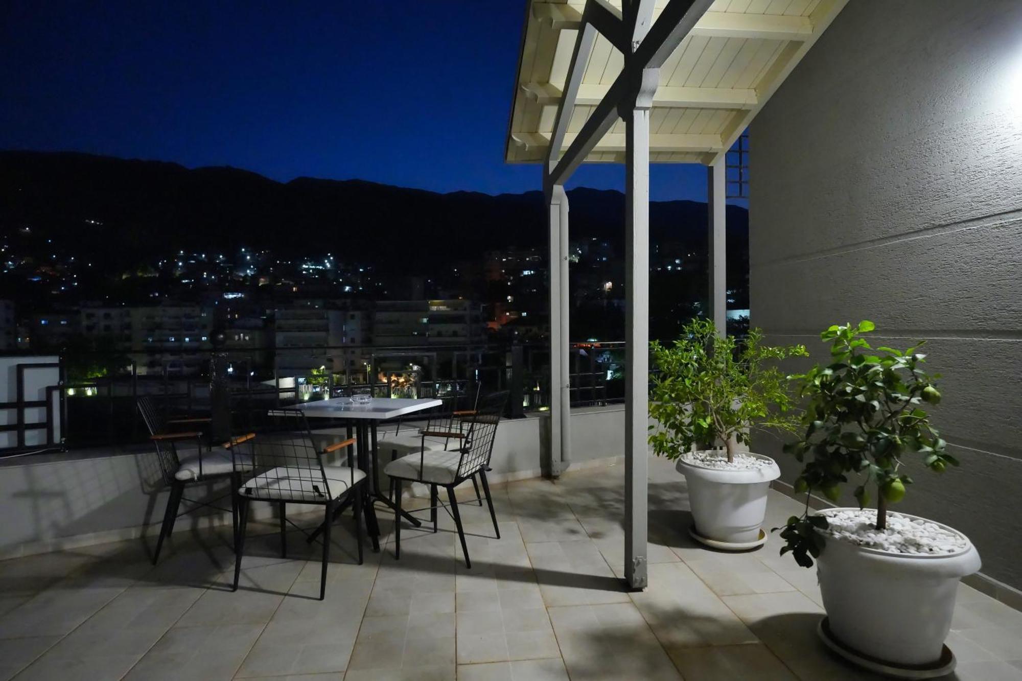 Rs Skendo Apartments Gjirokastër Esterno foto